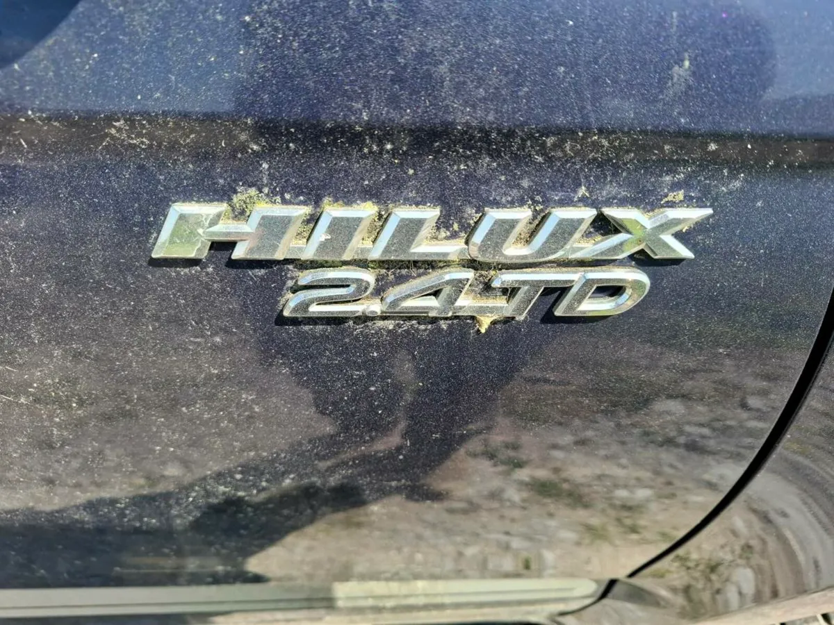 Toyota Hilux - Image 4
