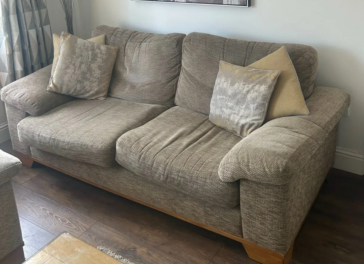 3 seater and 2 seater couch - Image 2