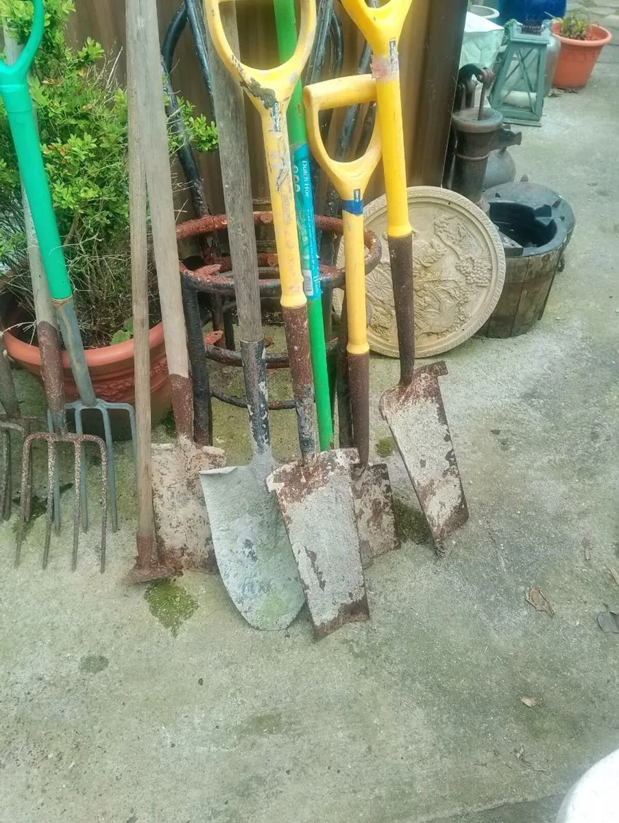 Loads of garden tools - Image 3