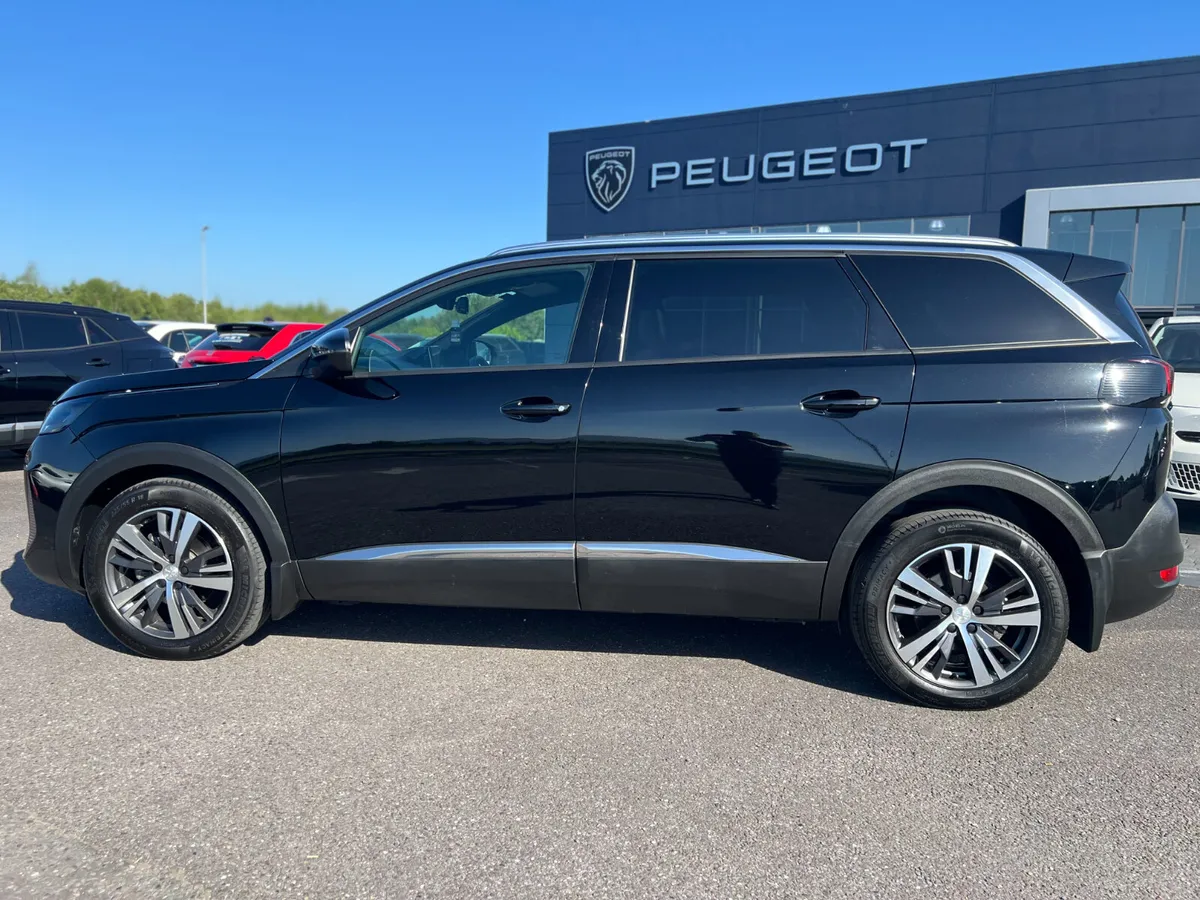 Peugeot 5008 2024 - Image 2