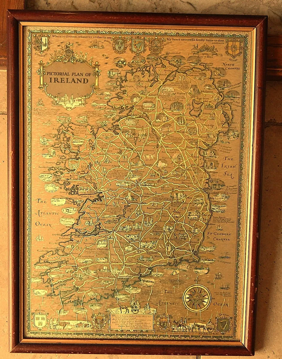 Pictorial Map of Ireland in Gold Coloured Foil - Image 3