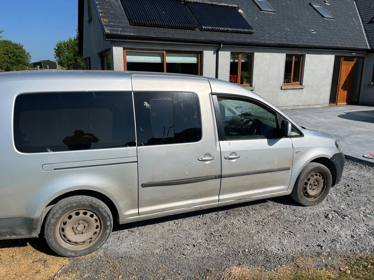 Volkswagen Caddy Maxi Life 2011 - Image 3
