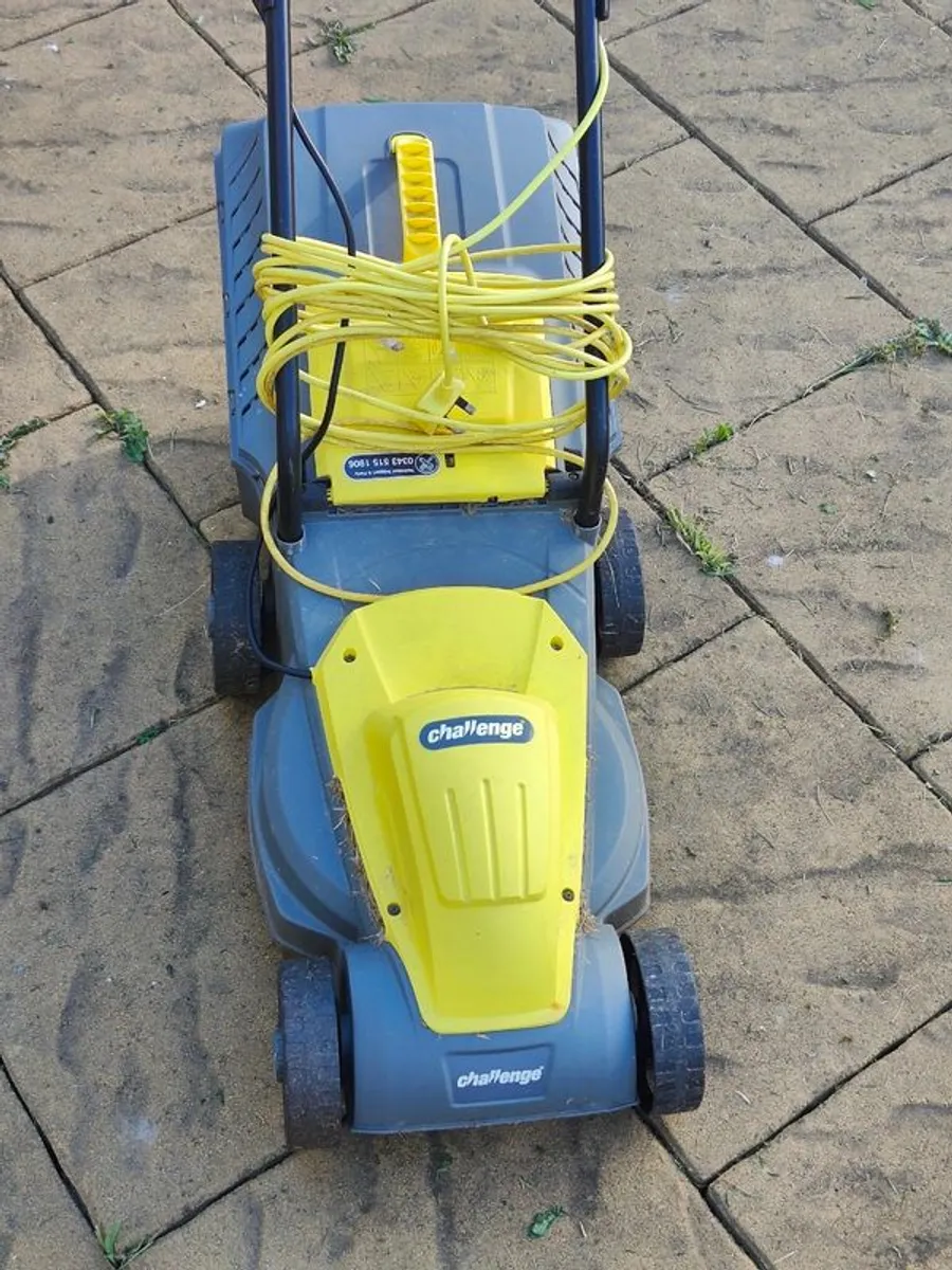 Challenge Lawnmower Blade Broken, Otherwise Perfect - Image 1