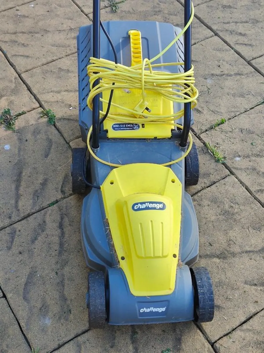 Challenge Lawnmower Blade Broken, Otherwise Perfect - Image 2