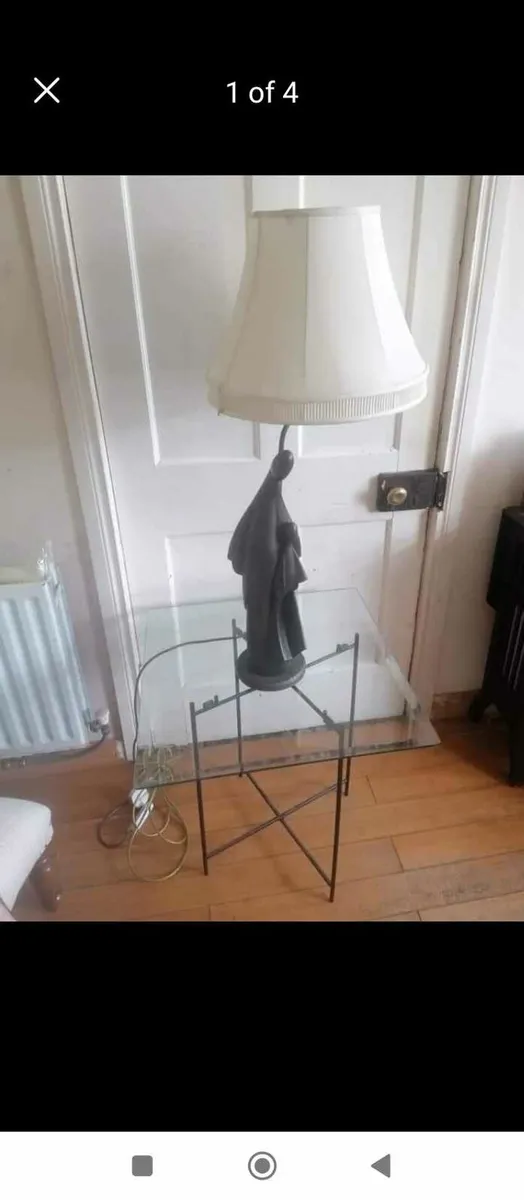 Stone lamp on lamp table - Image 1