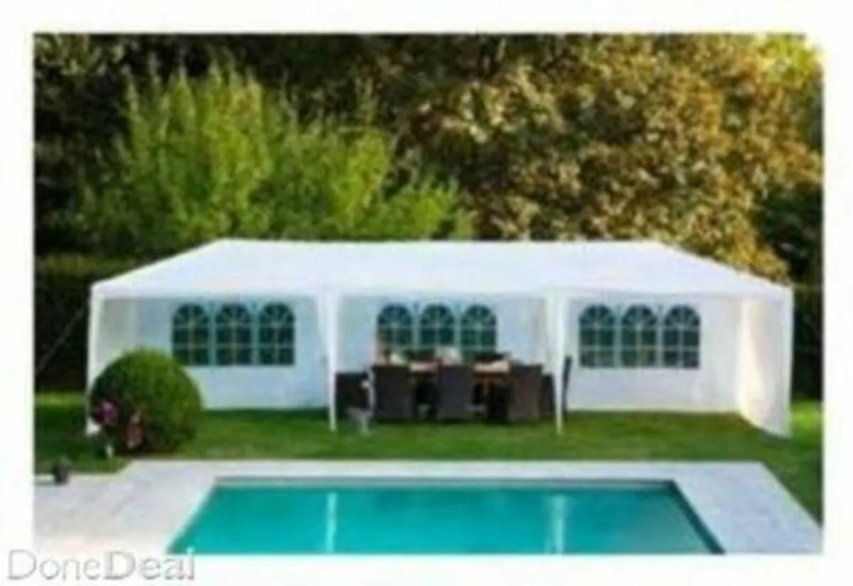 GARDEN GAZEBO