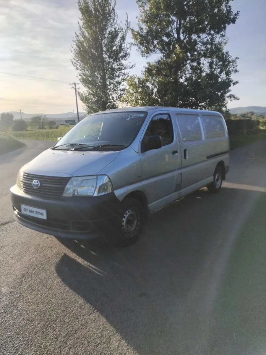 Toyota Hiace - Image 3