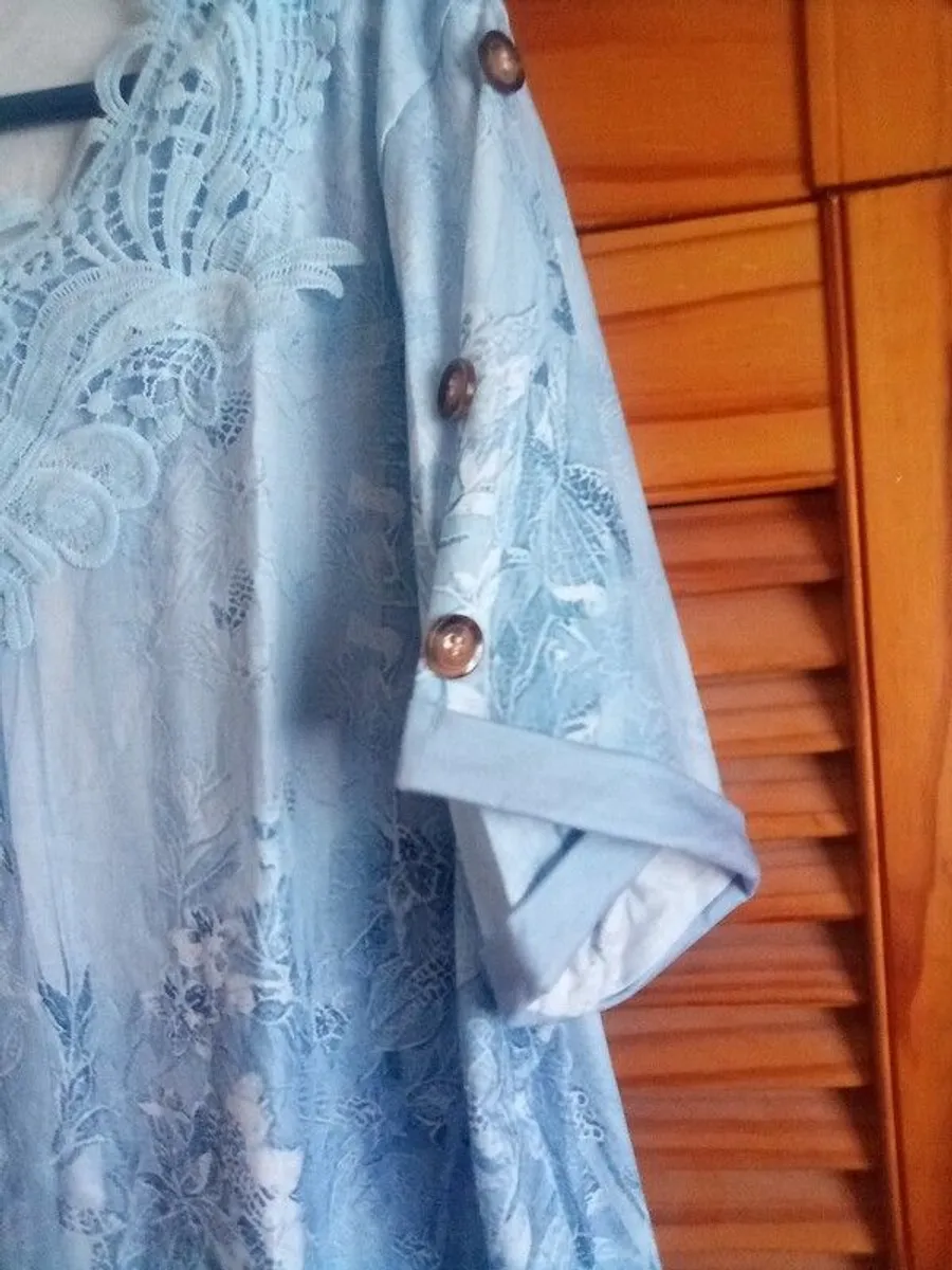 3 women's tops  size 20-22 (3 for 10 euro) - Image 3