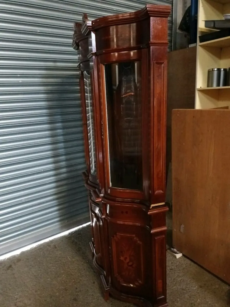 Cabinet - Image 2