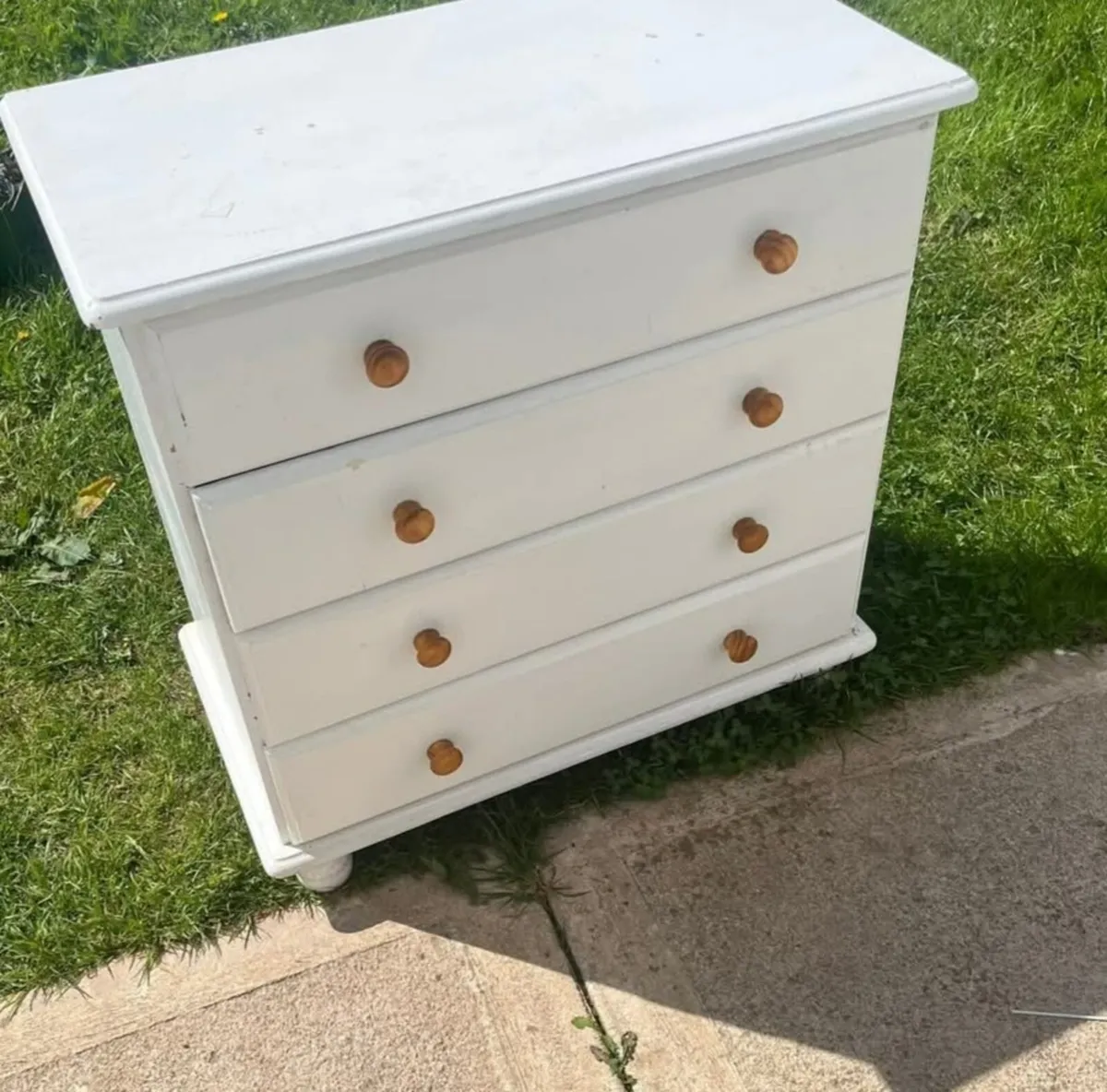 Pine white chest of drawers