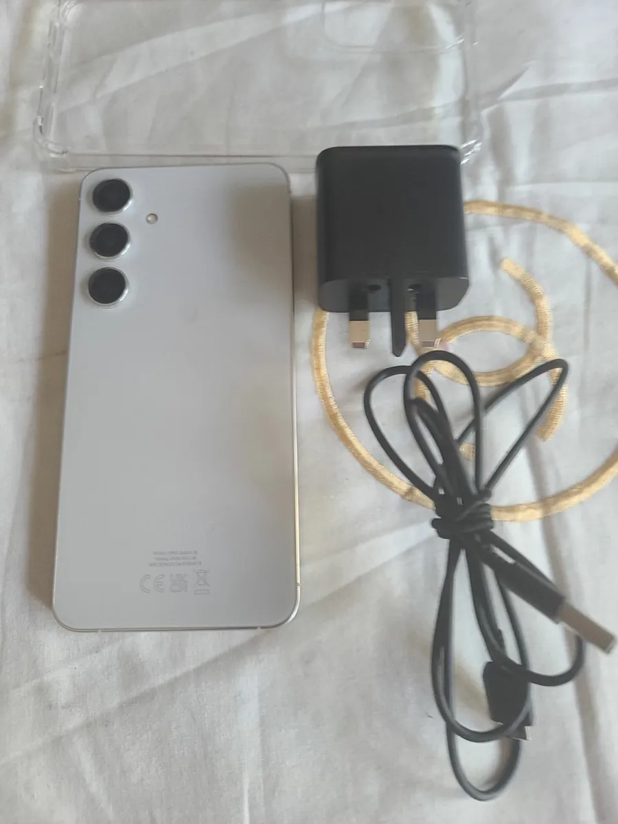 Samsung galaxy S24 plus - Image 2