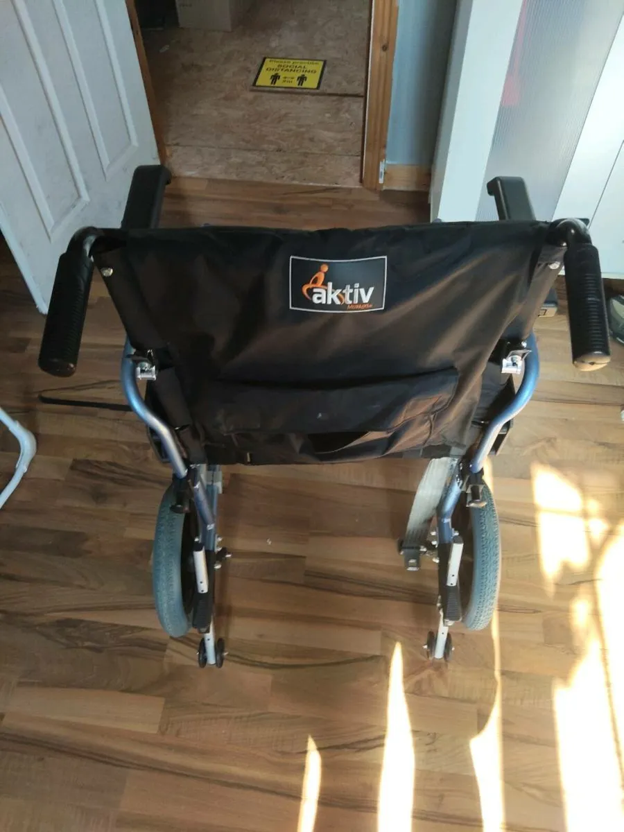 Aktiv wheel chair - Image 1
