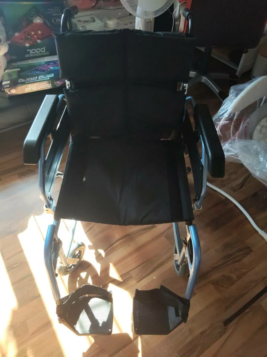 Aktiv wheel chair - Image 2
