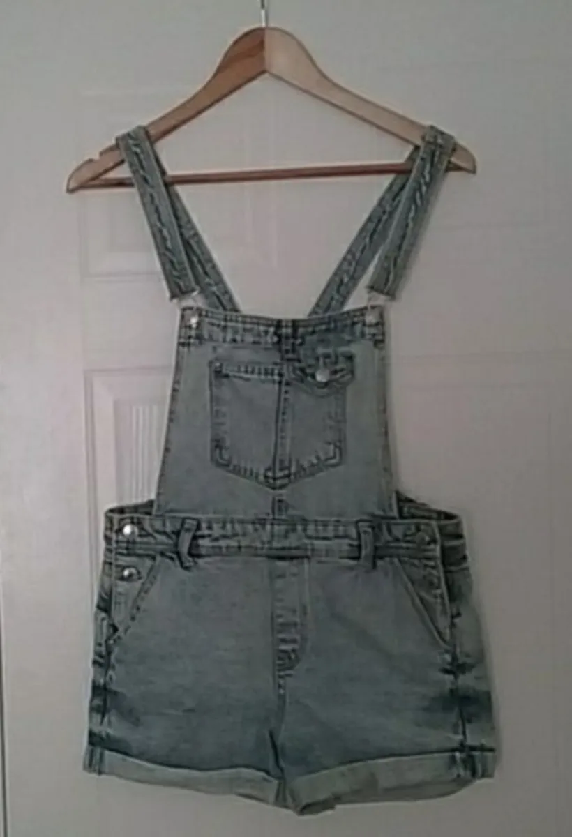 Girls Denim Shorts NEW 12-13yrs - Image 2