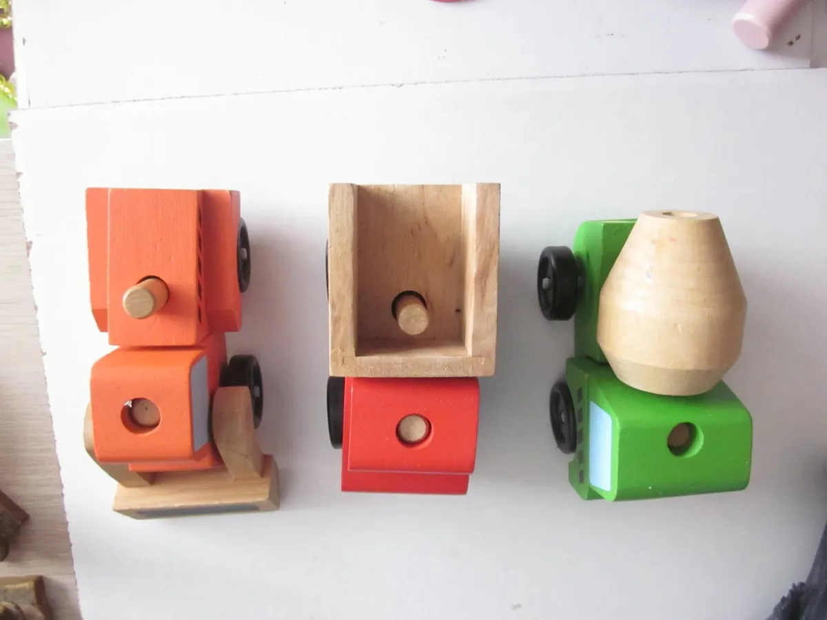 Melissa & Doug  Stacking Construction VehiclesWood - Image 4