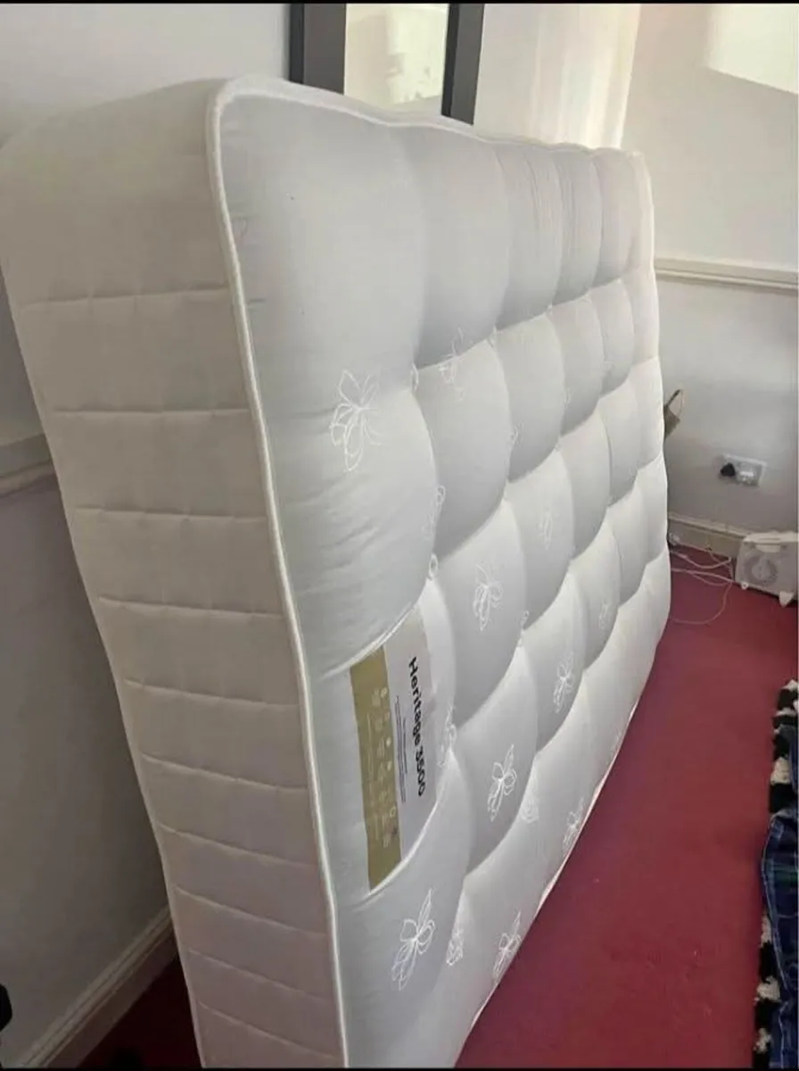 Brand New Memory Foam Mattresses – On Sale Now!
Av - Image 1