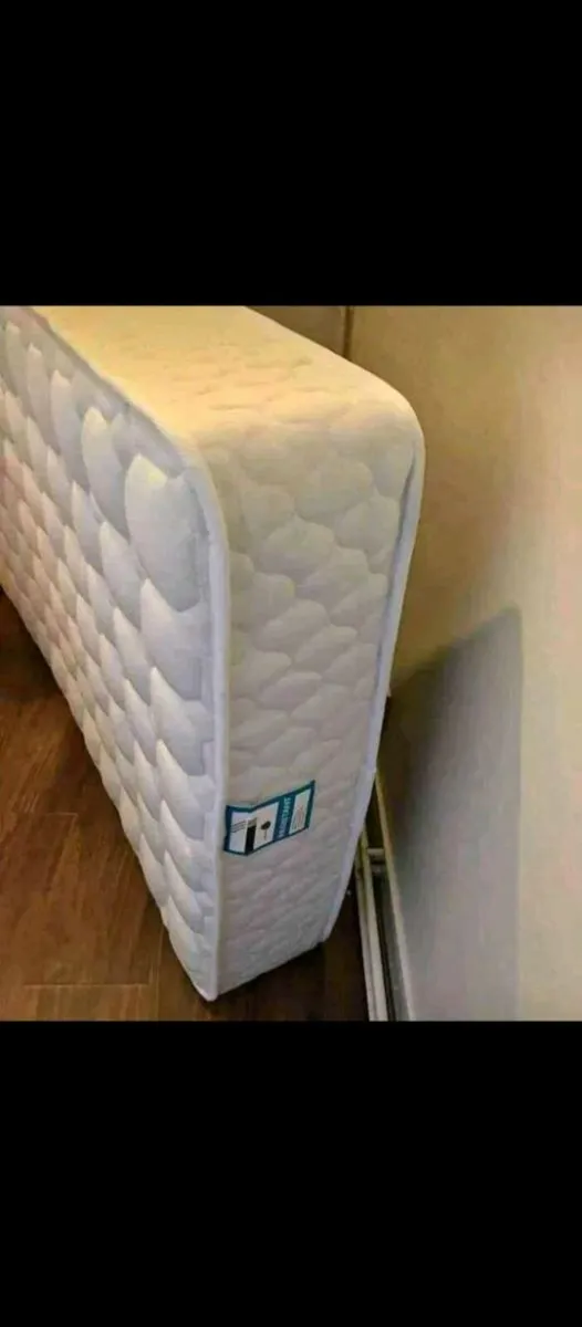 Brand New Memory Foam Mattresses – On Sale Now!
Av - Image 3