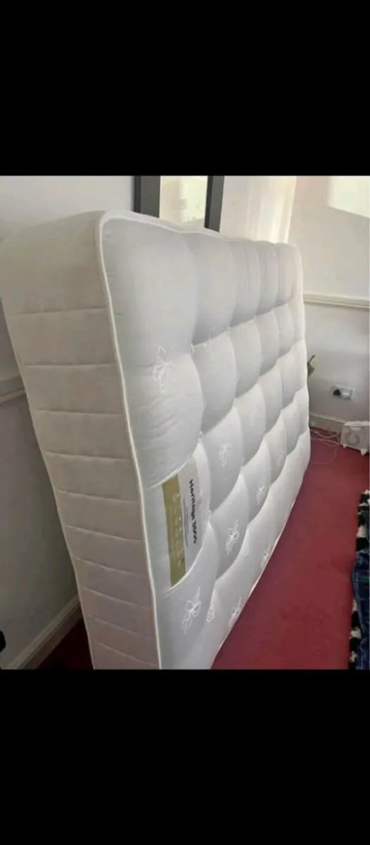 Brand New Memory Foam Mattresses – On Sale Now!
Av - Image 4