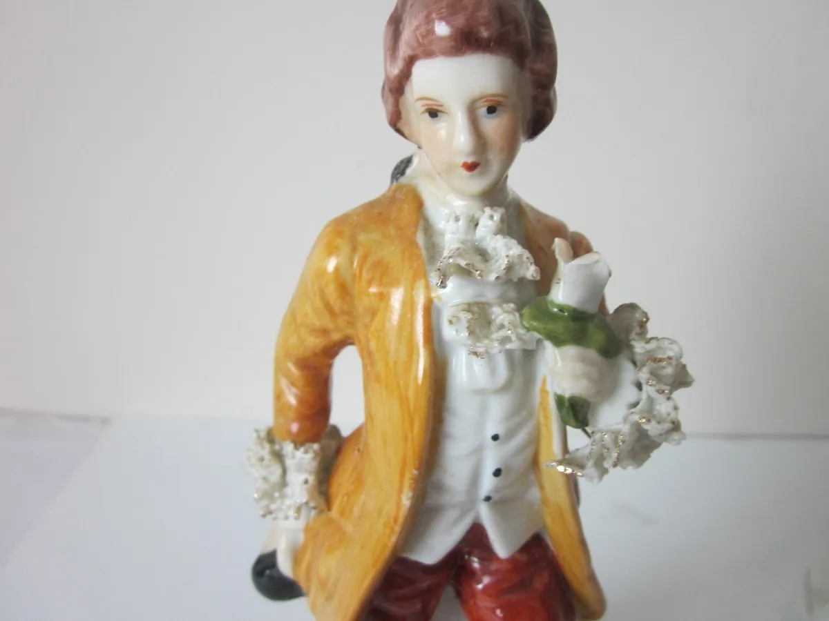 Vintage Porcelain Lace Couple Figure - Image 3