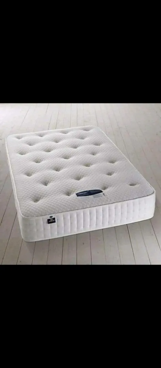 Brand New Memory Foam Mattresses – On Sale Now!
Av - Image 4