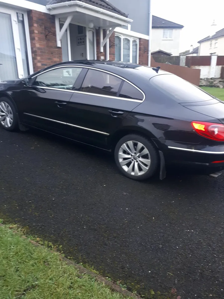 Volkswagen Passat 2009 - Image 1