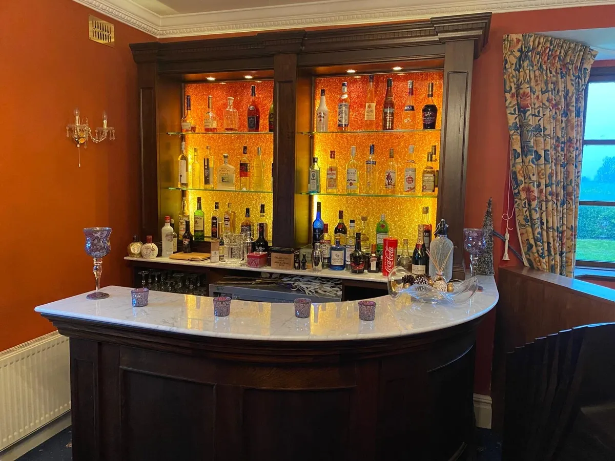 Home bar - Image 1