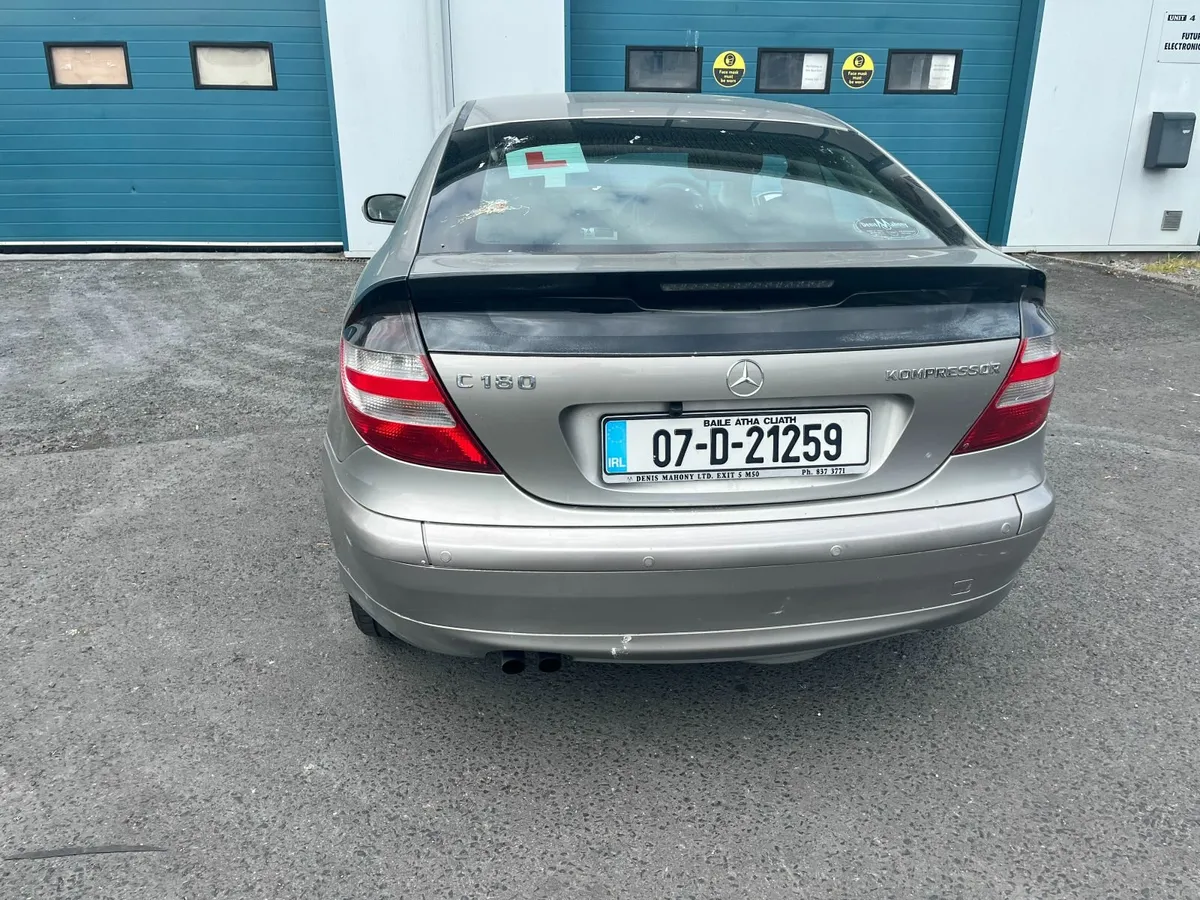 Mercedes-Benz C-Class 2007 - Image 4