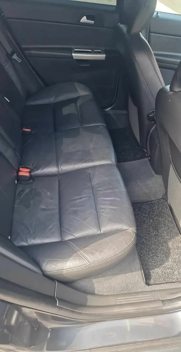 Volvo S40 2011 - Image 4