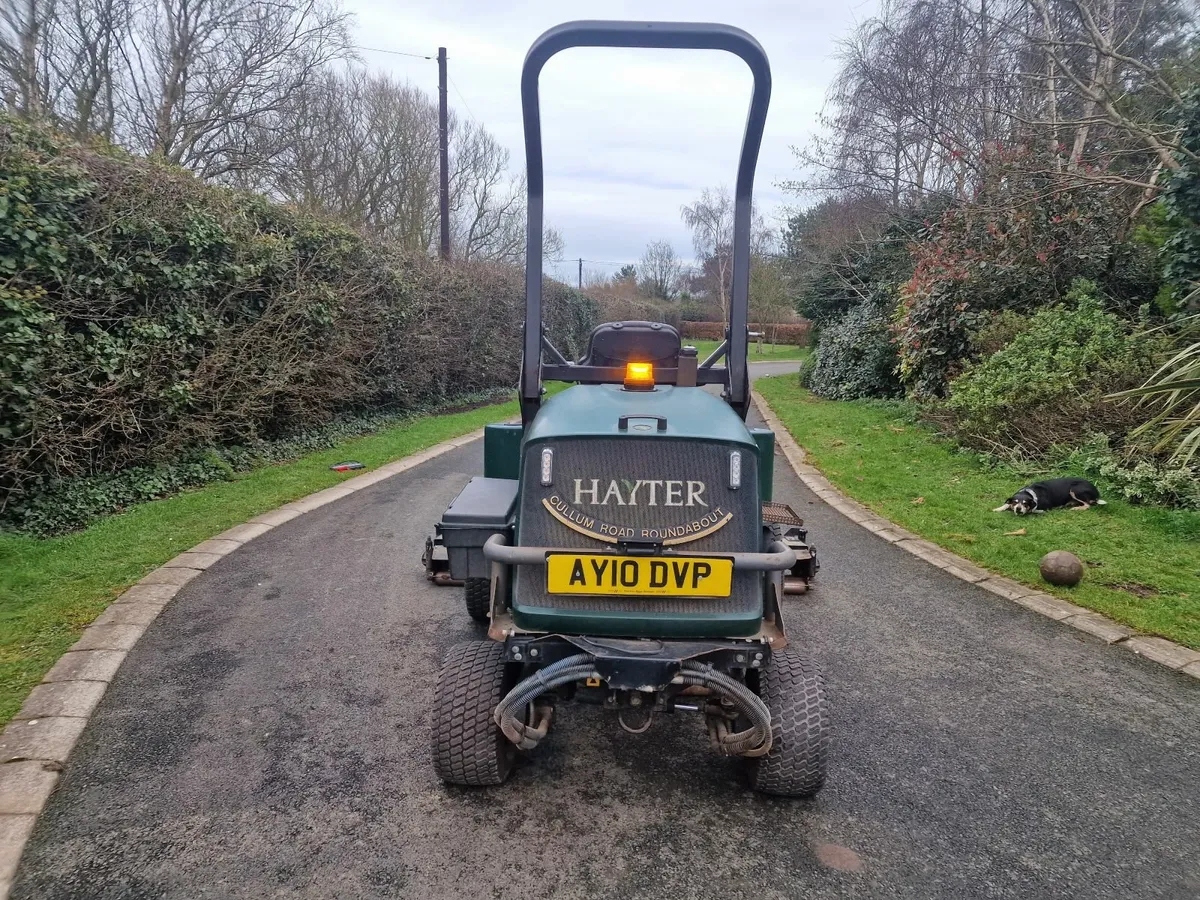 Hayter 35hp ride on mower lawnmower - Image 4