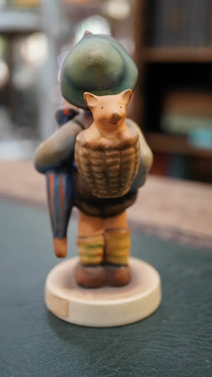 Goebel Hummel Figurine - Home from Market - Image 4