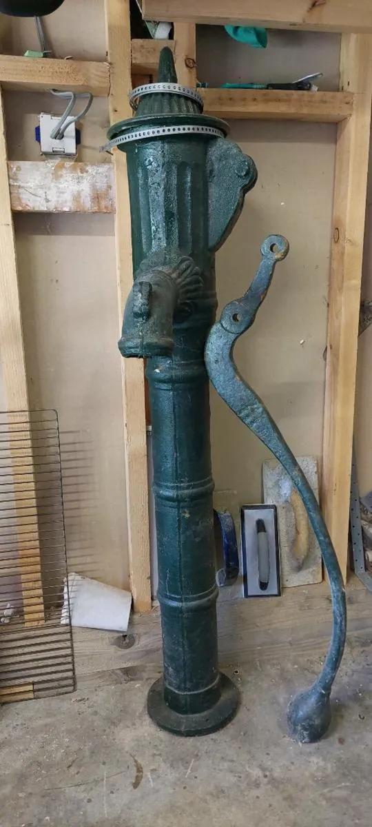 Cast iron water pump and postbox - Image 2