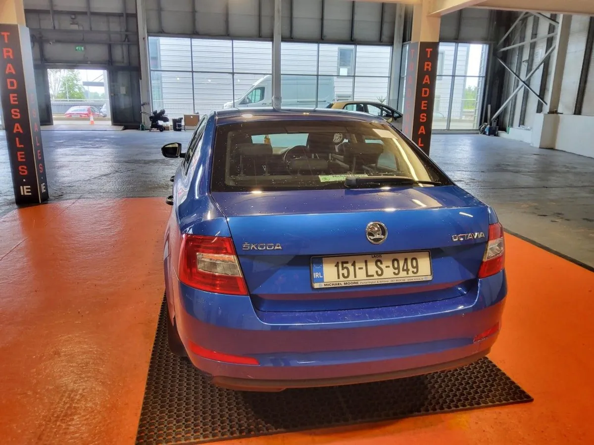 Skoda Octavia 1.2 TSI 86bhp Active - Image 3