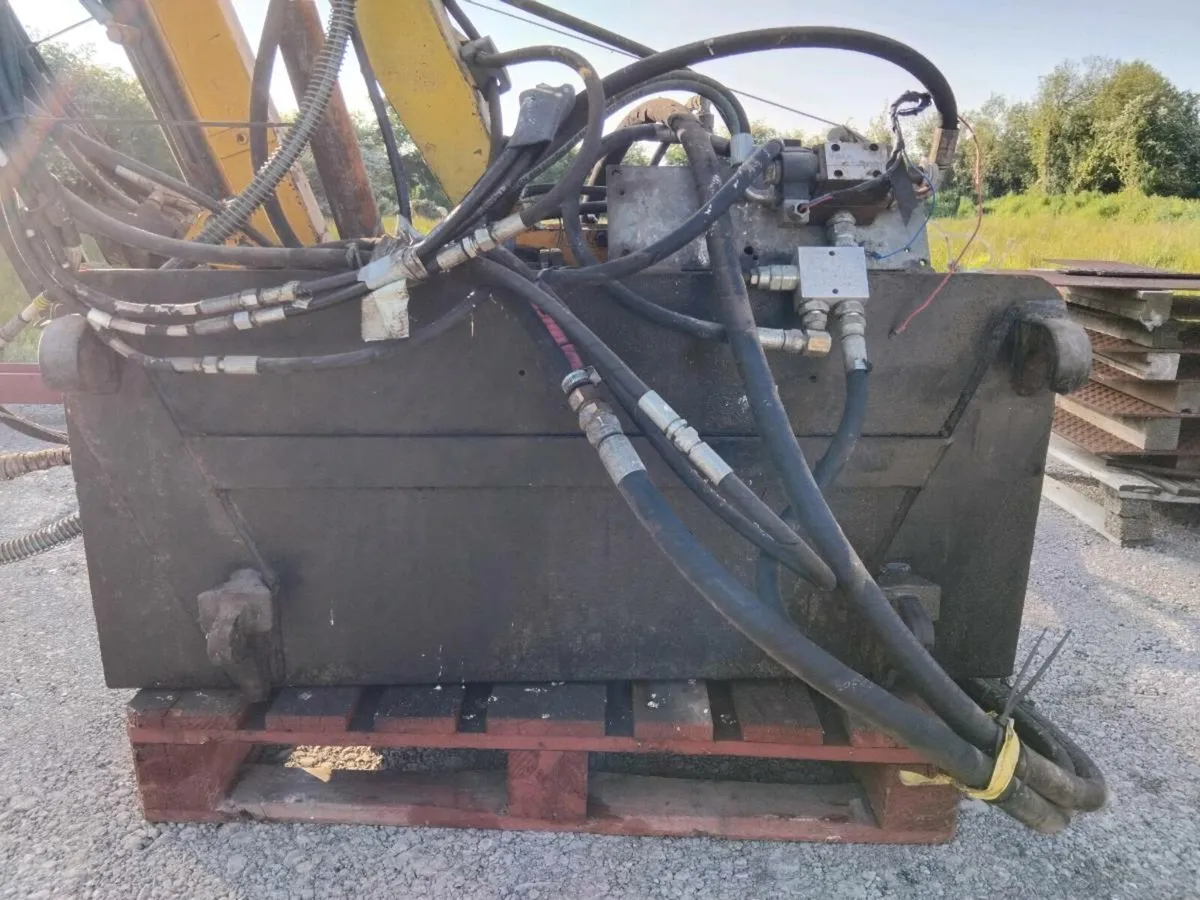 Front loader hedge cutter - Image 2