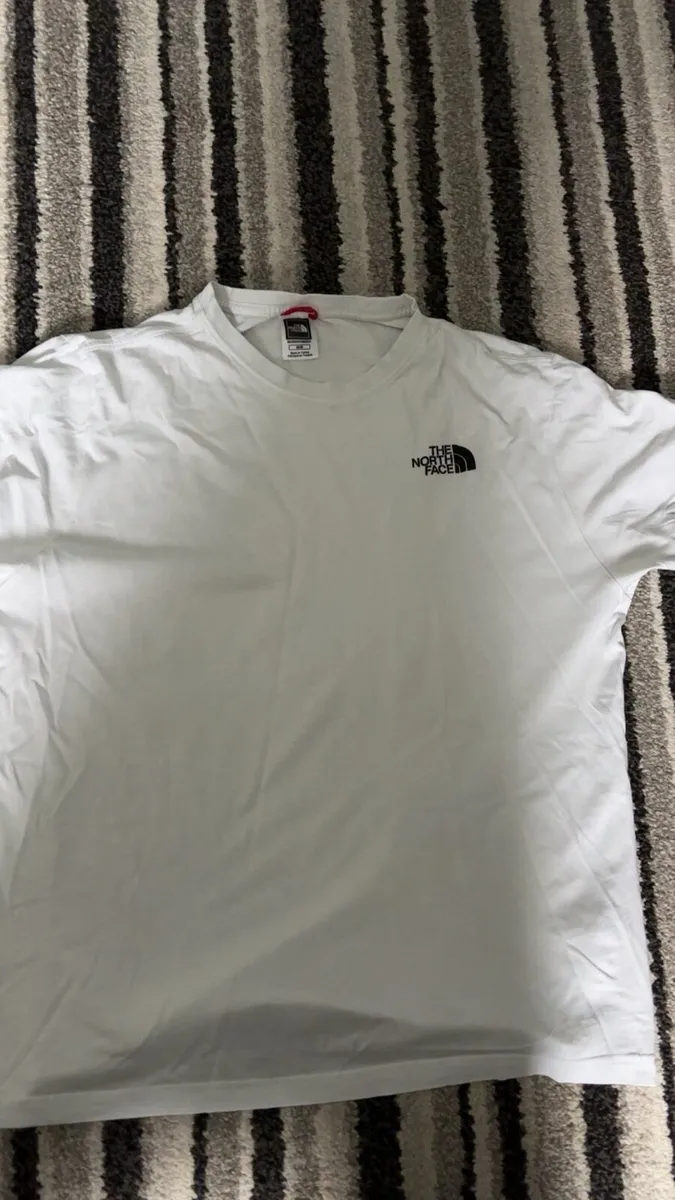 T-Shirts Size S & M - Image 3