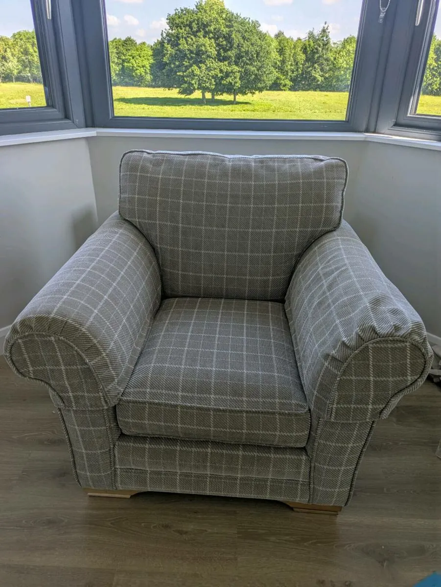 Grey armchair - Image 1