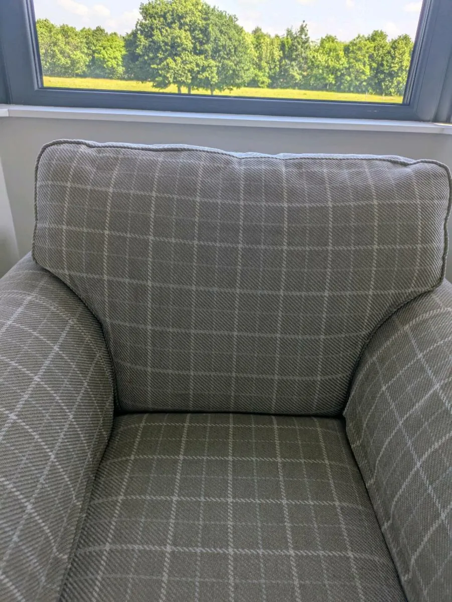 Grey armchair - Image 2