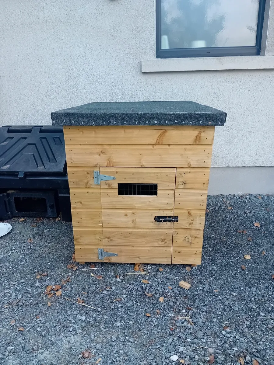 Dog kennel - Image 1
