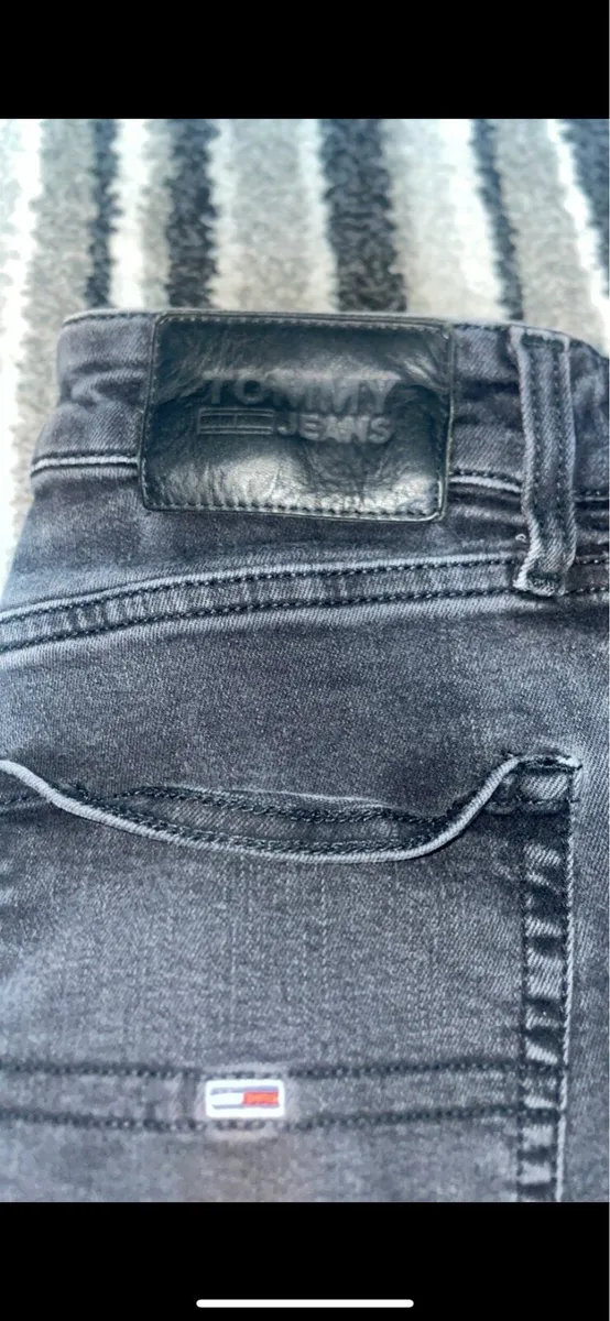 Tommy Hilfiger Jeans Size 32 32 - Image 1