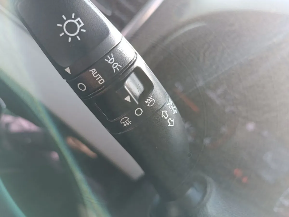 Kia Sportage Platinum Sunroof 1.7dheated Leather - Image 3
