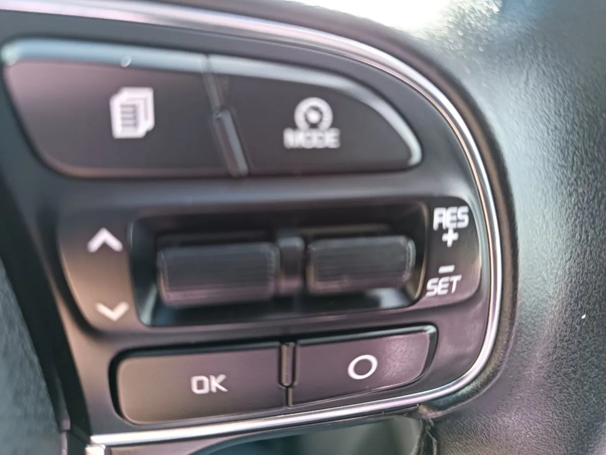 Kia Sportage Platinum Sunroof 1.7dheated Leather - Image 4
