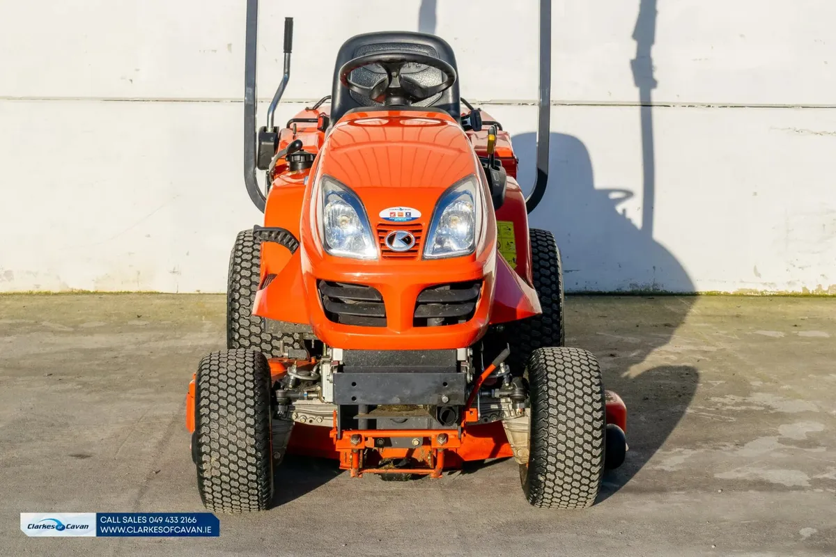 2023 Kubota GR2120 Ride-on Lawnmower - Image 3