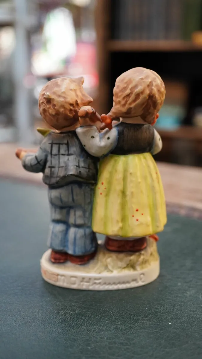 Goebel Hummel Figurine - Happy Days - Image 3