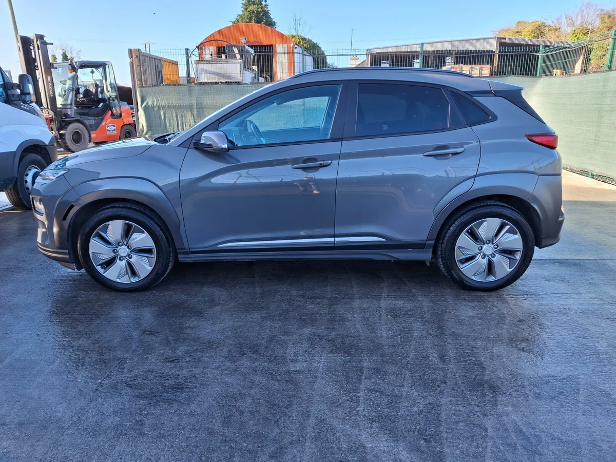 202 Hyundai Kona  Premium  204ps  107 miles - Image 4