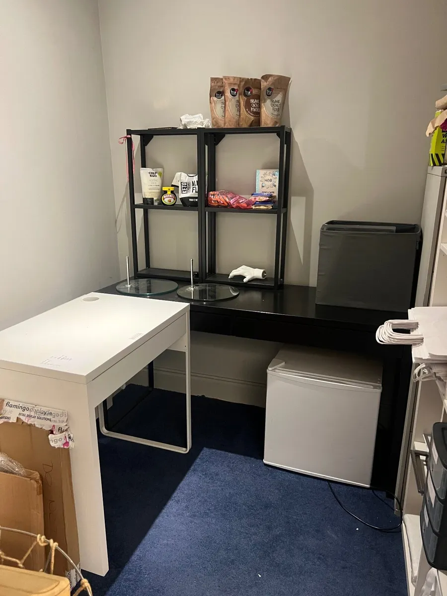 shop fittings - Image 1