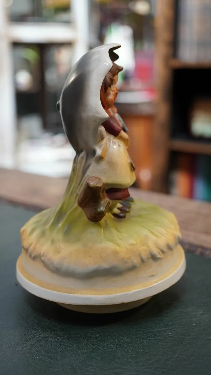 Vintage Musical Figurine - Children Under Umbrella - Image 3