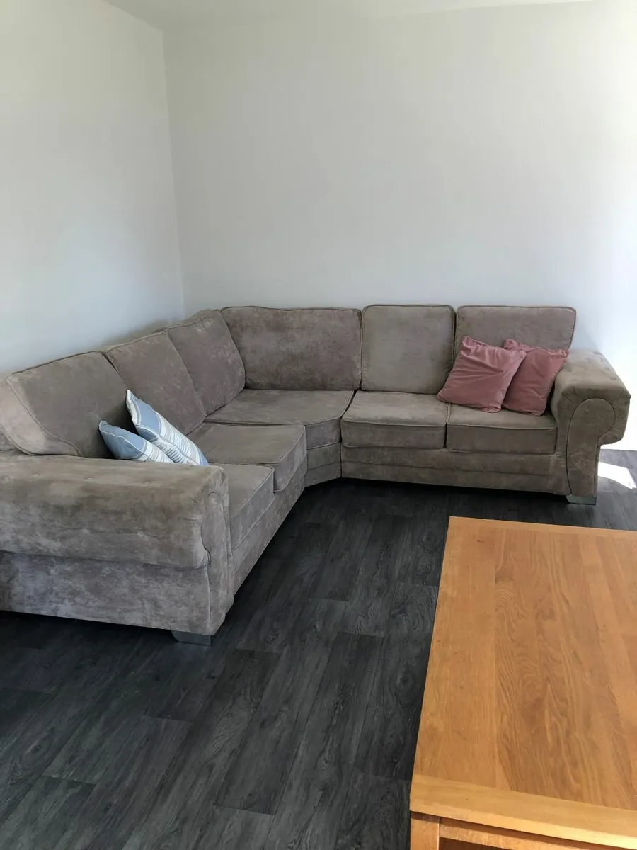Sectional sofa for sale - Image 1