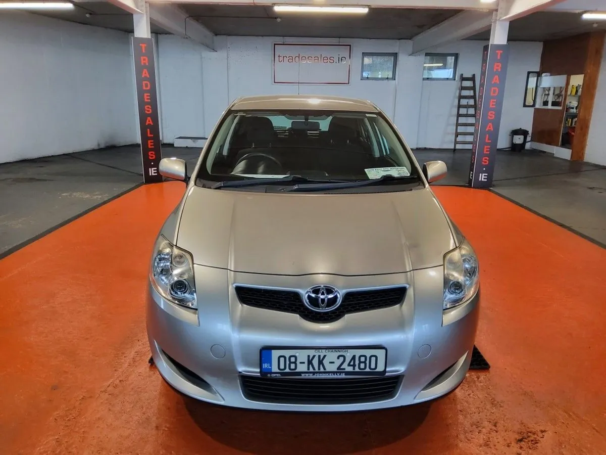 Toyota Auris 1.4 Vvt-i Terra - Image 1
