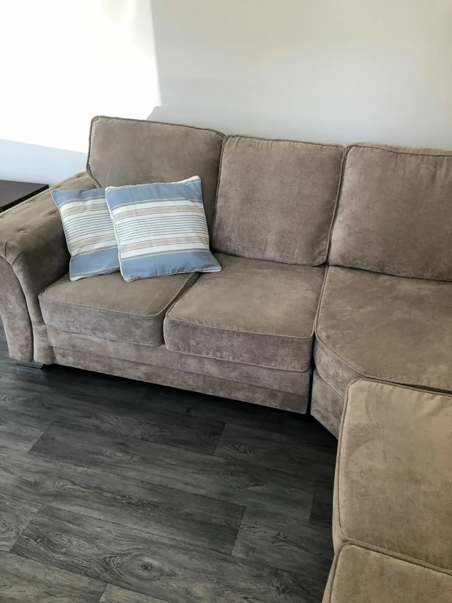 Sectional sofa for sale - Image 3