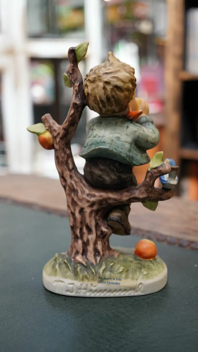Goebel Hummel Figurine - An Apple A Day - Image 4