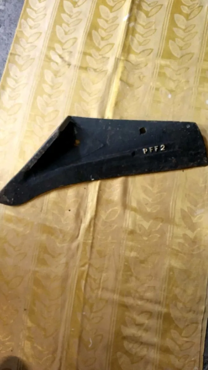 Vintage PIERCE plough shear and point